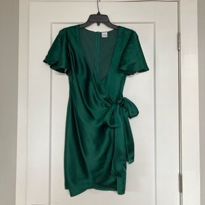 Selfie Leslie wrap dress